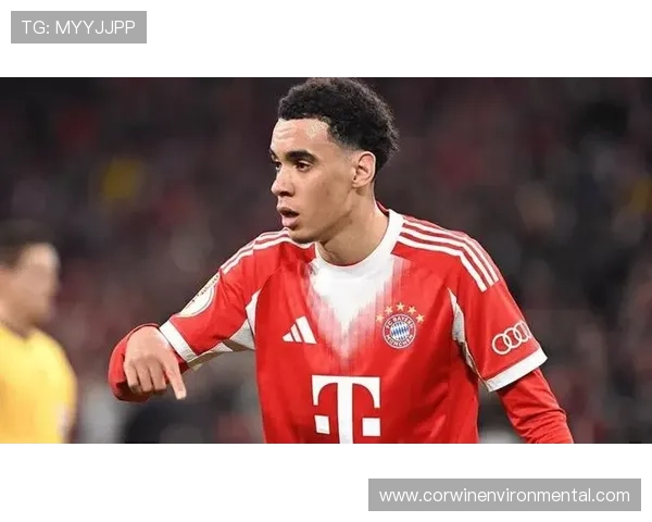 穆西亚拉：德甲与德国超级杯冠军荣誉解析